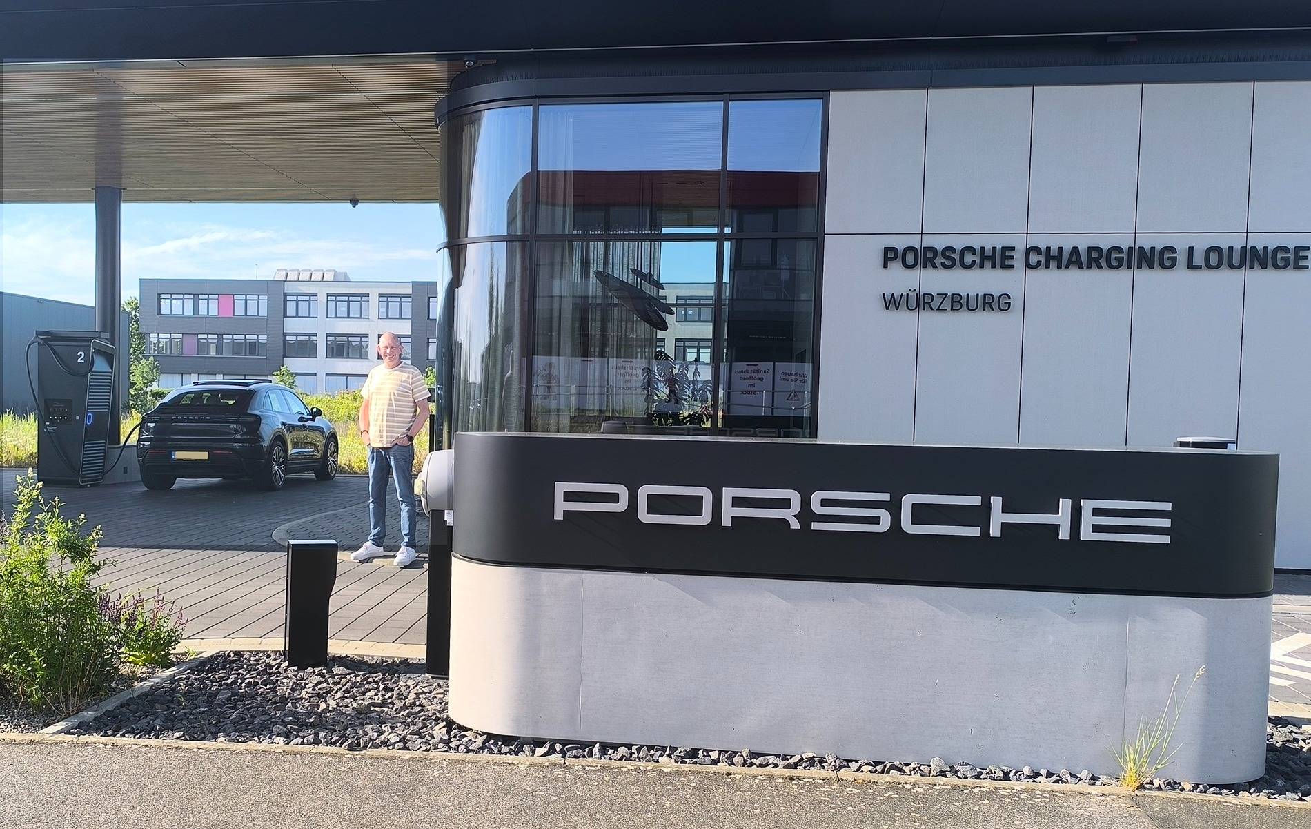 Electric Macan EV Porsche Charging Lounge Oostenrijk 2025-1_006