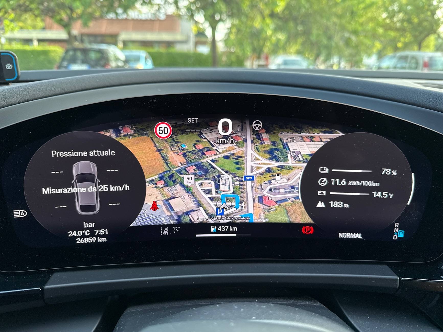 Electric Macan EV Your preferred driver display configuration? image