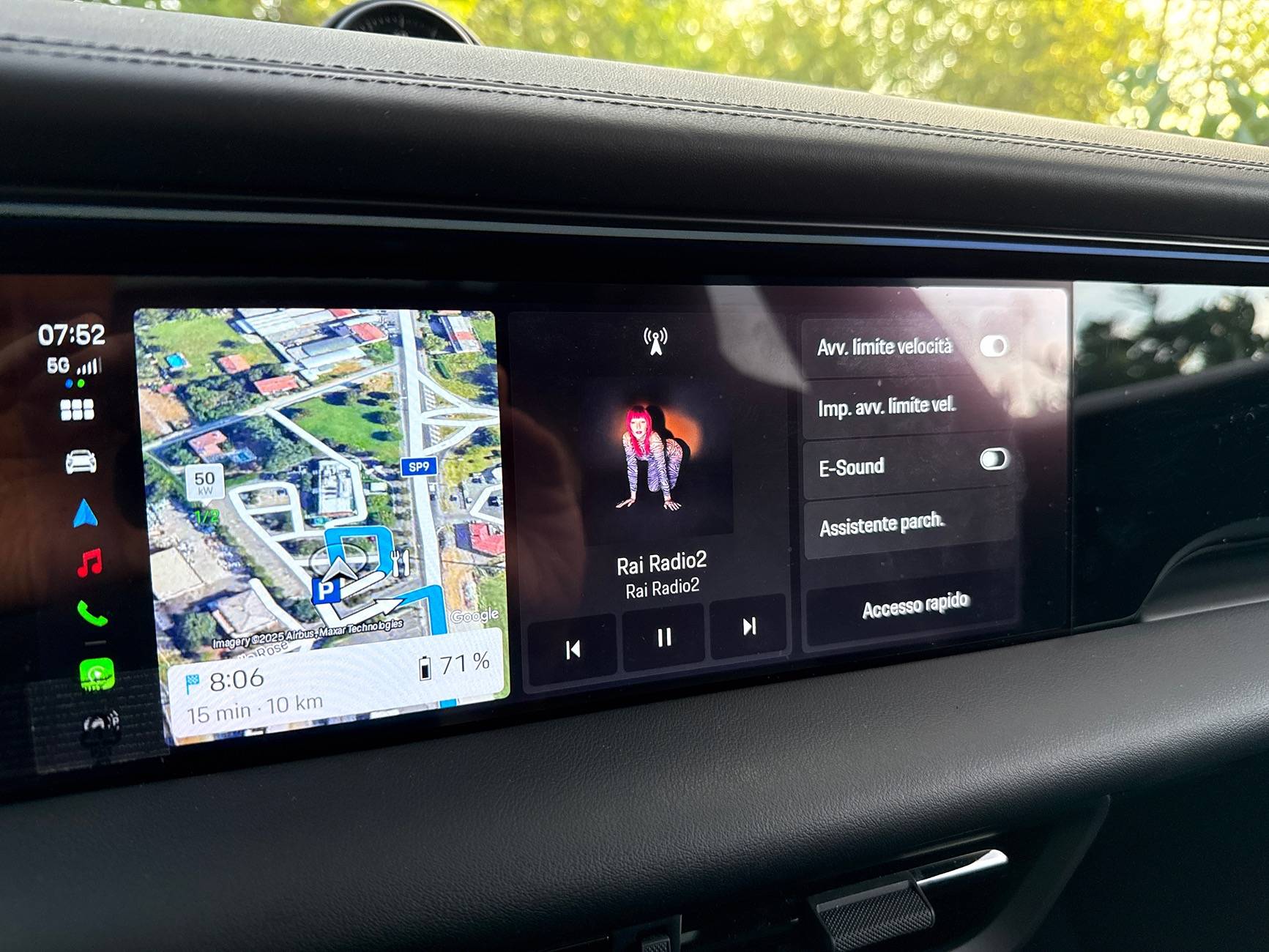 Electric Macan EV Your preferred driver display configuration? image