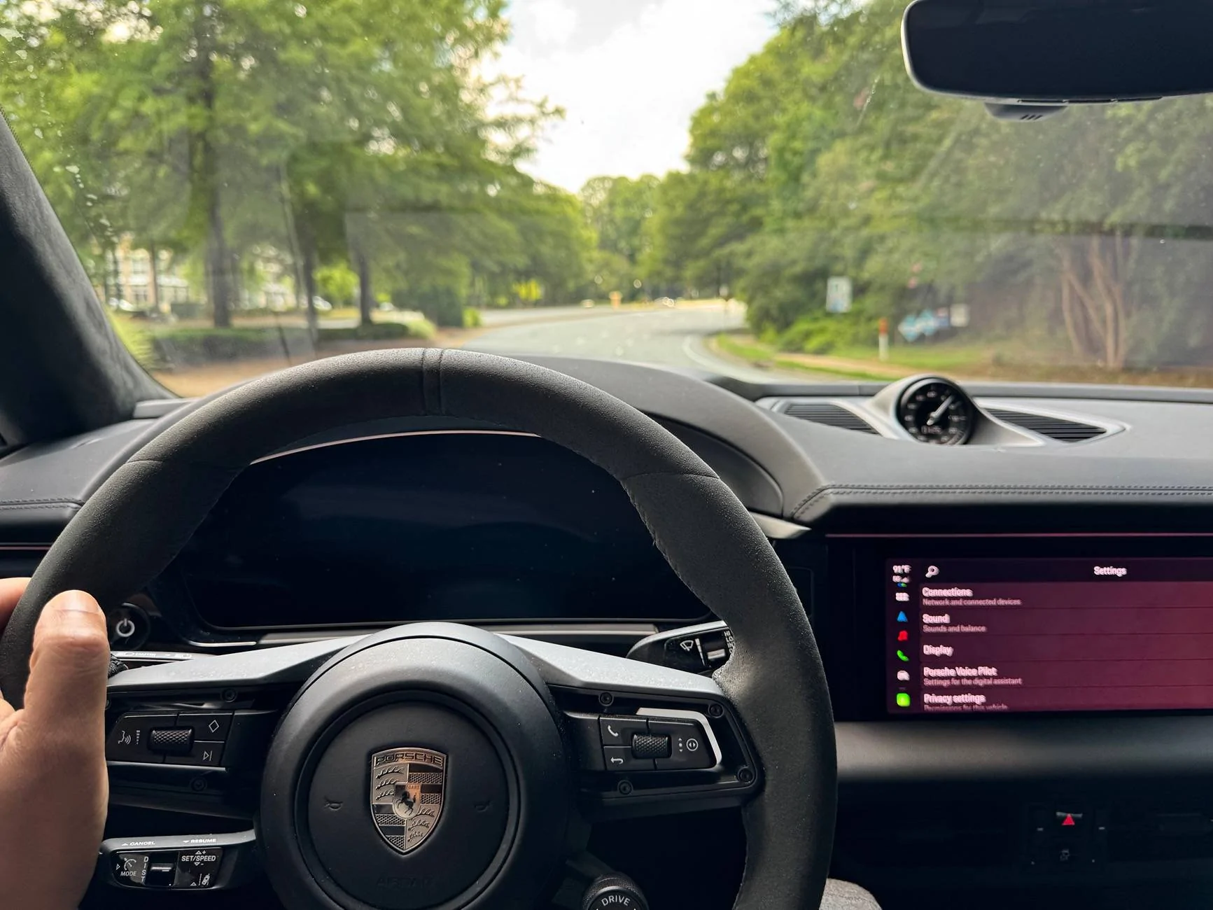 Electric Macan EV Your preferred driver display configuration? IMG_1117