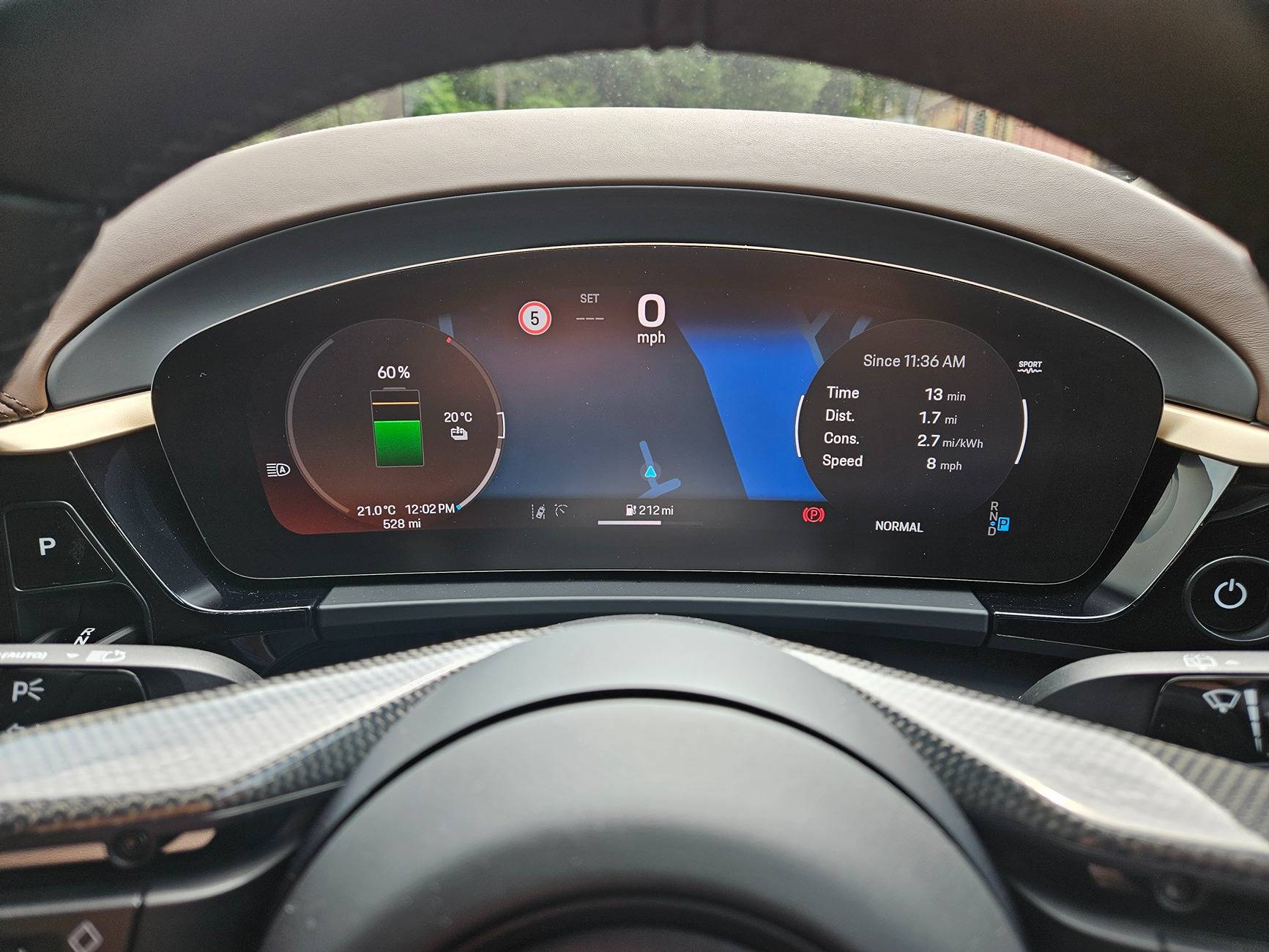 Electric Macan EV Your preferred driver display configuration? 1000123347