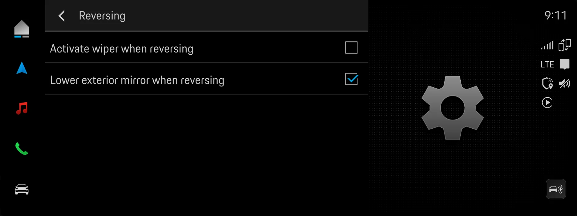 Electric Macan EV Tilting passenger-side mirror when reversing. 1753803400881-qc