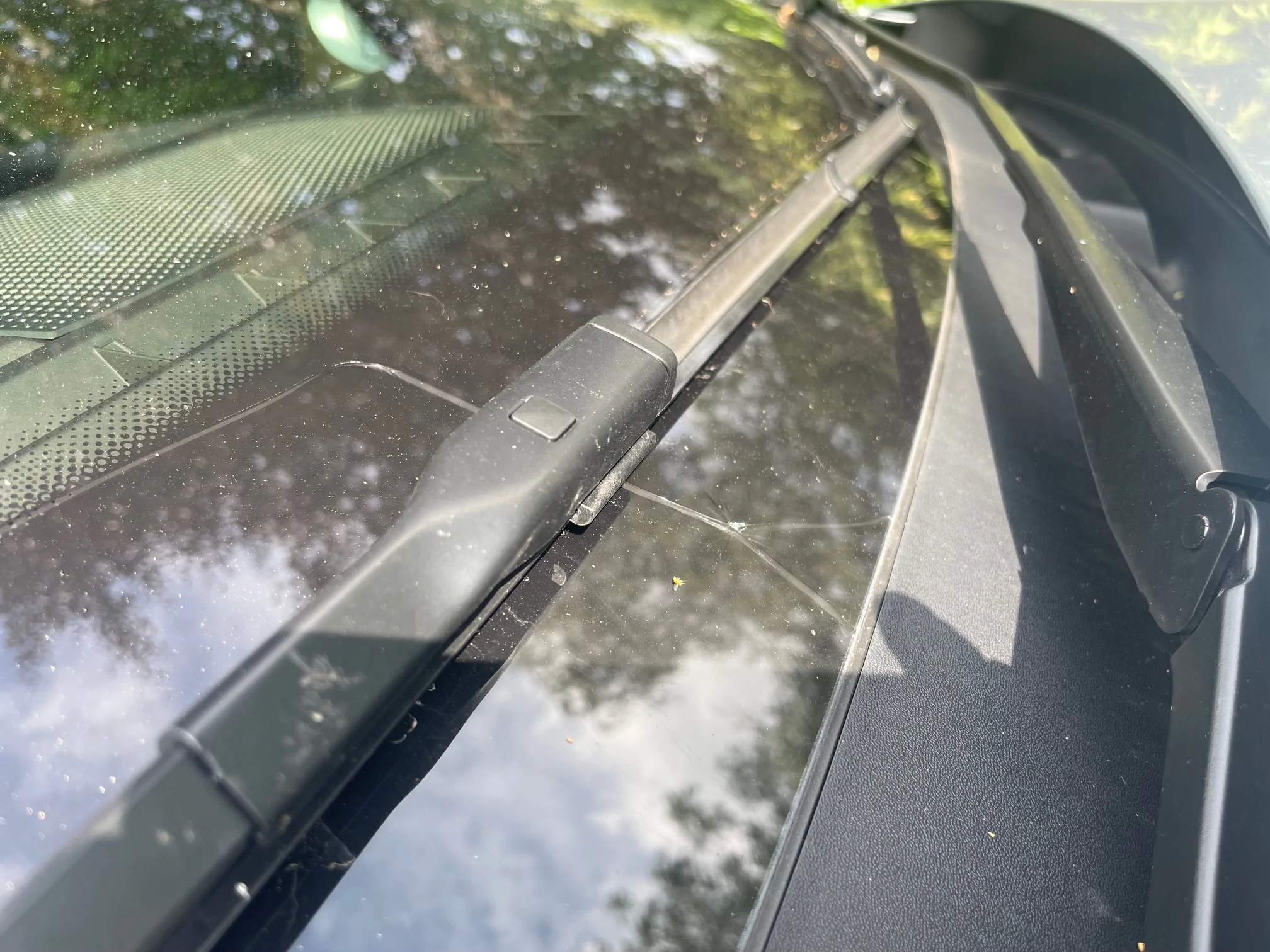 Electric Macan EV Windscreen replacement – Porsche Centre more than twice the price 'like-for-like'! IMG_4352