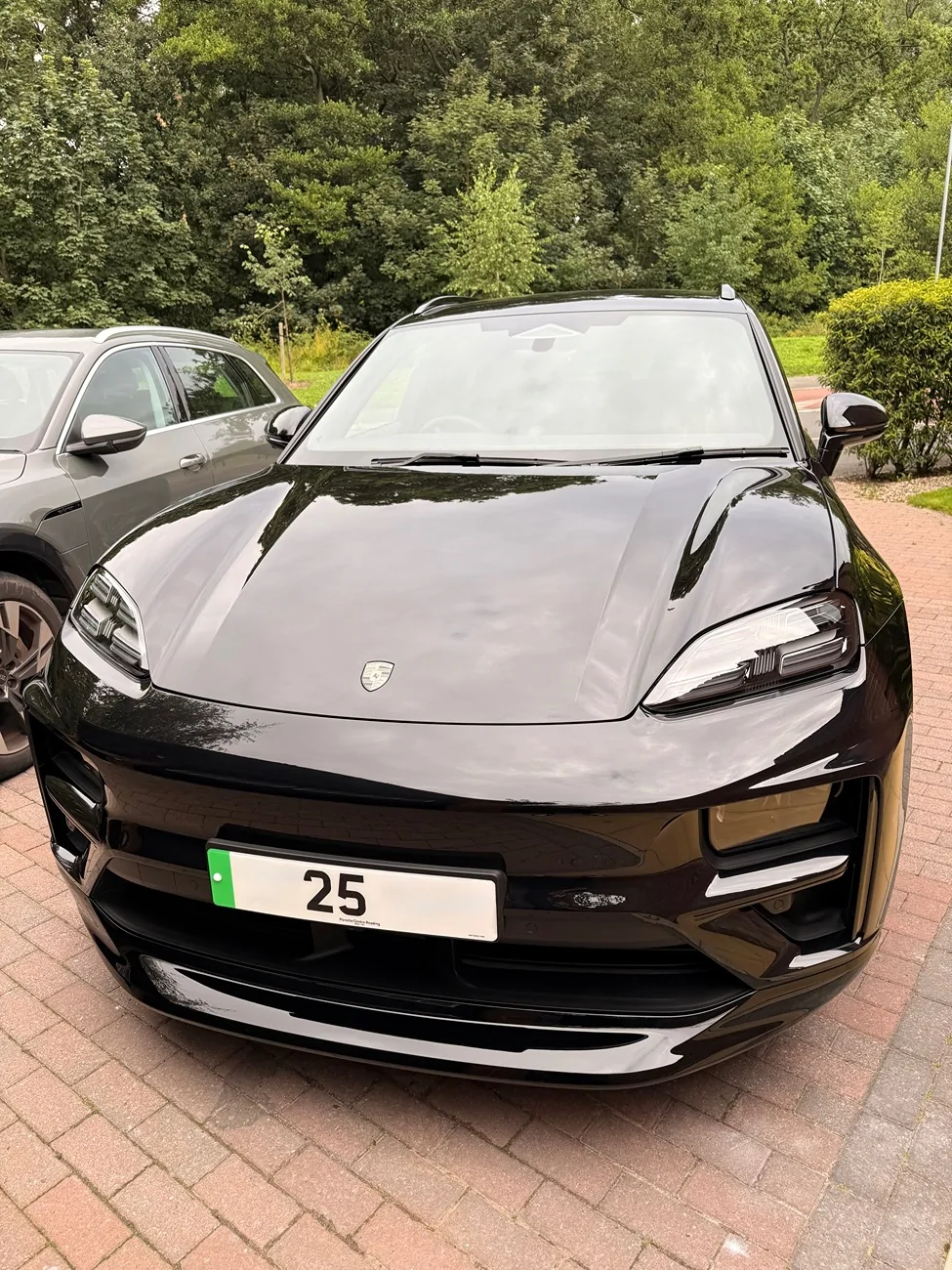 Electric Macan EV BLACK & JET BLACK METALLIC Macan EV Photos Thread IMG_8165