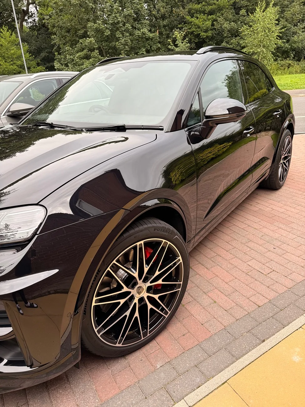 Electric Macan EV BLACK & JET BLACK METALLIC Macan EV Photos Thread IMG_8166