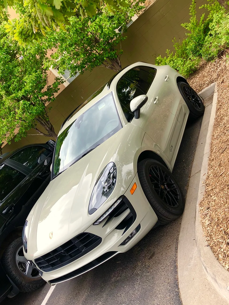 Electric Macan EV MY’2026 Configurator Changes - New Macan Options Added IMG_9631