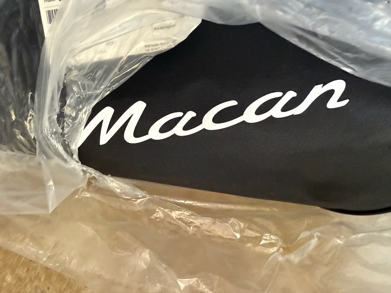 Electric Macan EV Genuine Porsche Macan Electric Outdoor Car Cover 95C 044 021 A   New, half price IMG_1013