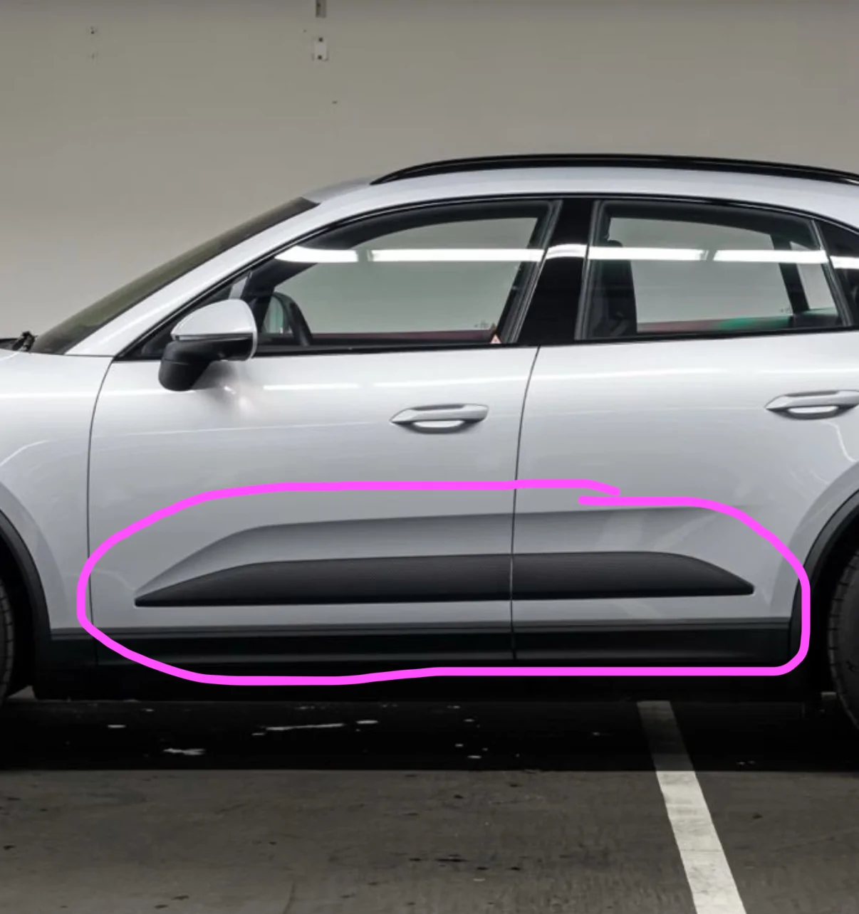 Electric Macan EV Retrofits; side blades, interior and logo's! Schermafbeelding 2025-08-21 om 20.25.03