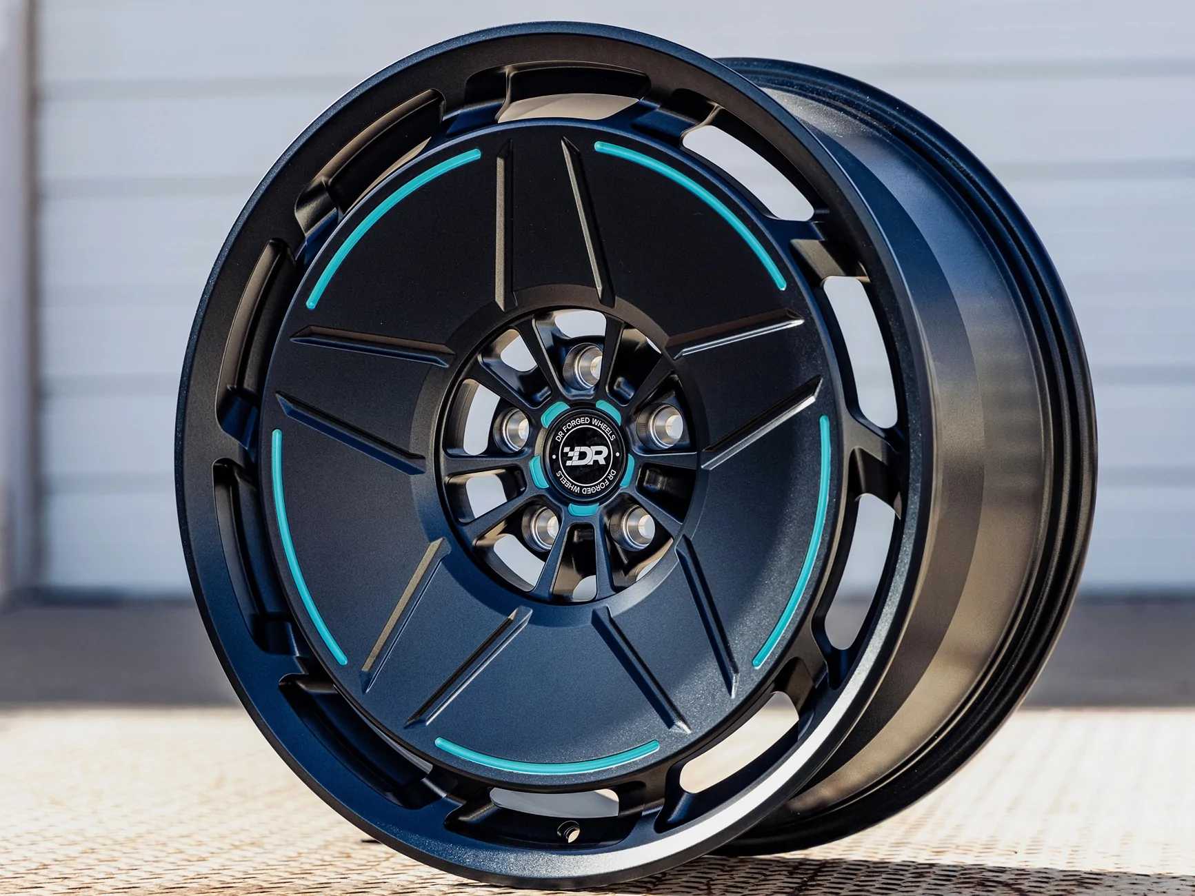 Electric Macan EV Wheel covers for aerodynamics and protection 1000006911