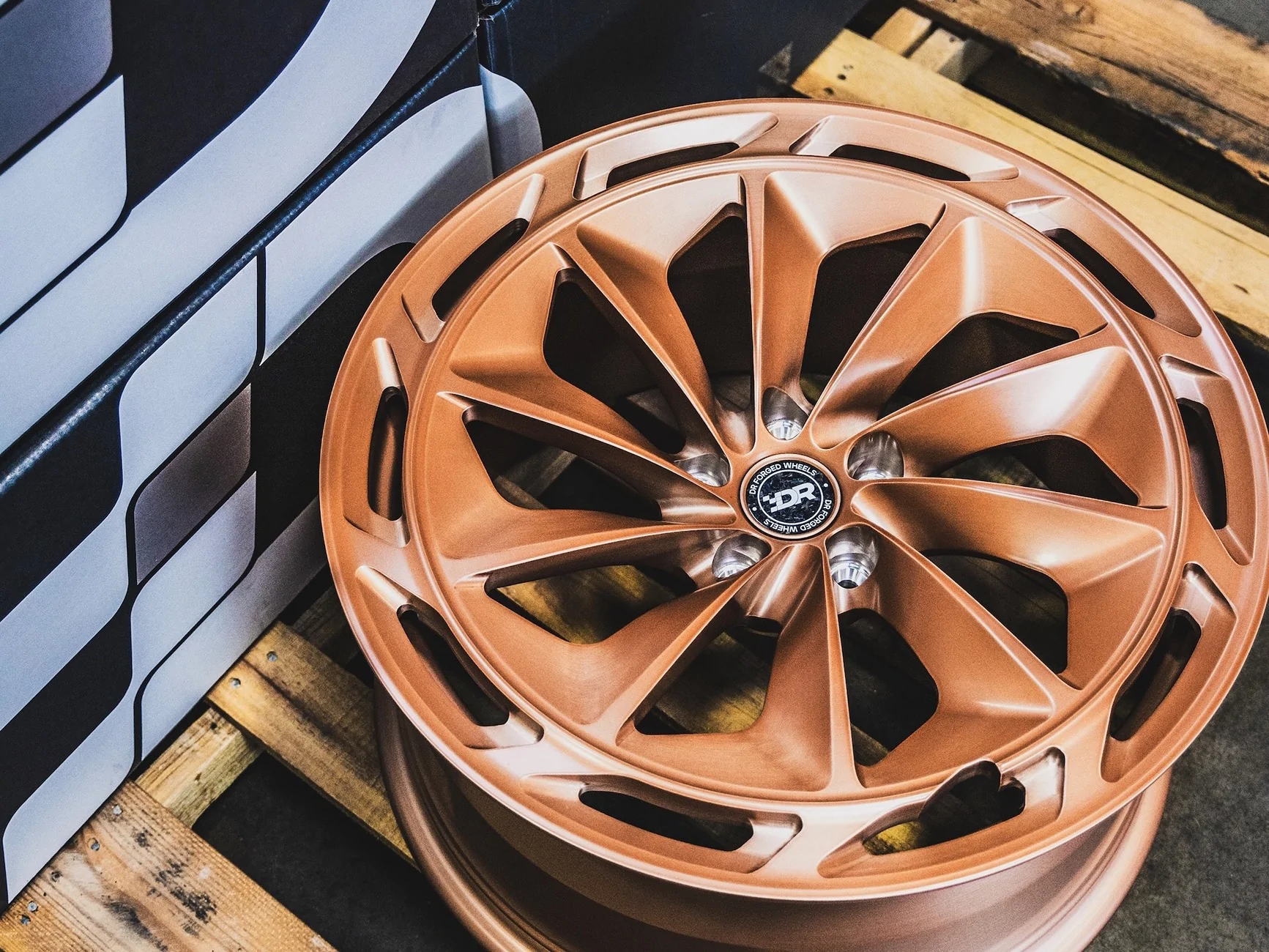 Electric Macan EV Wheel covers for aerodynamics and protection 1000006910