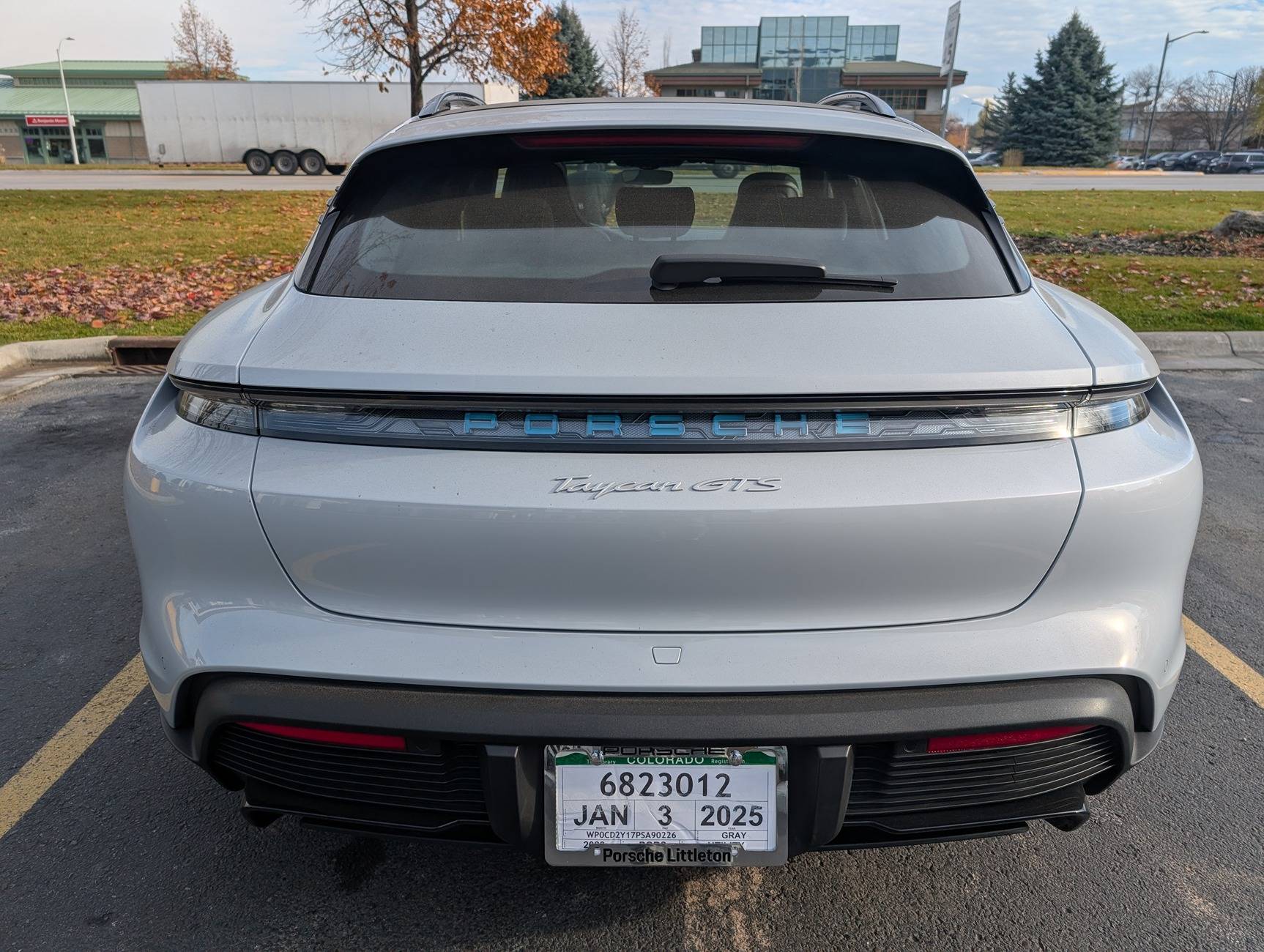 Electric Macan EV Change rear "PORSCHE" lettering to black from Glacier Blue PXL_20241108_174116232