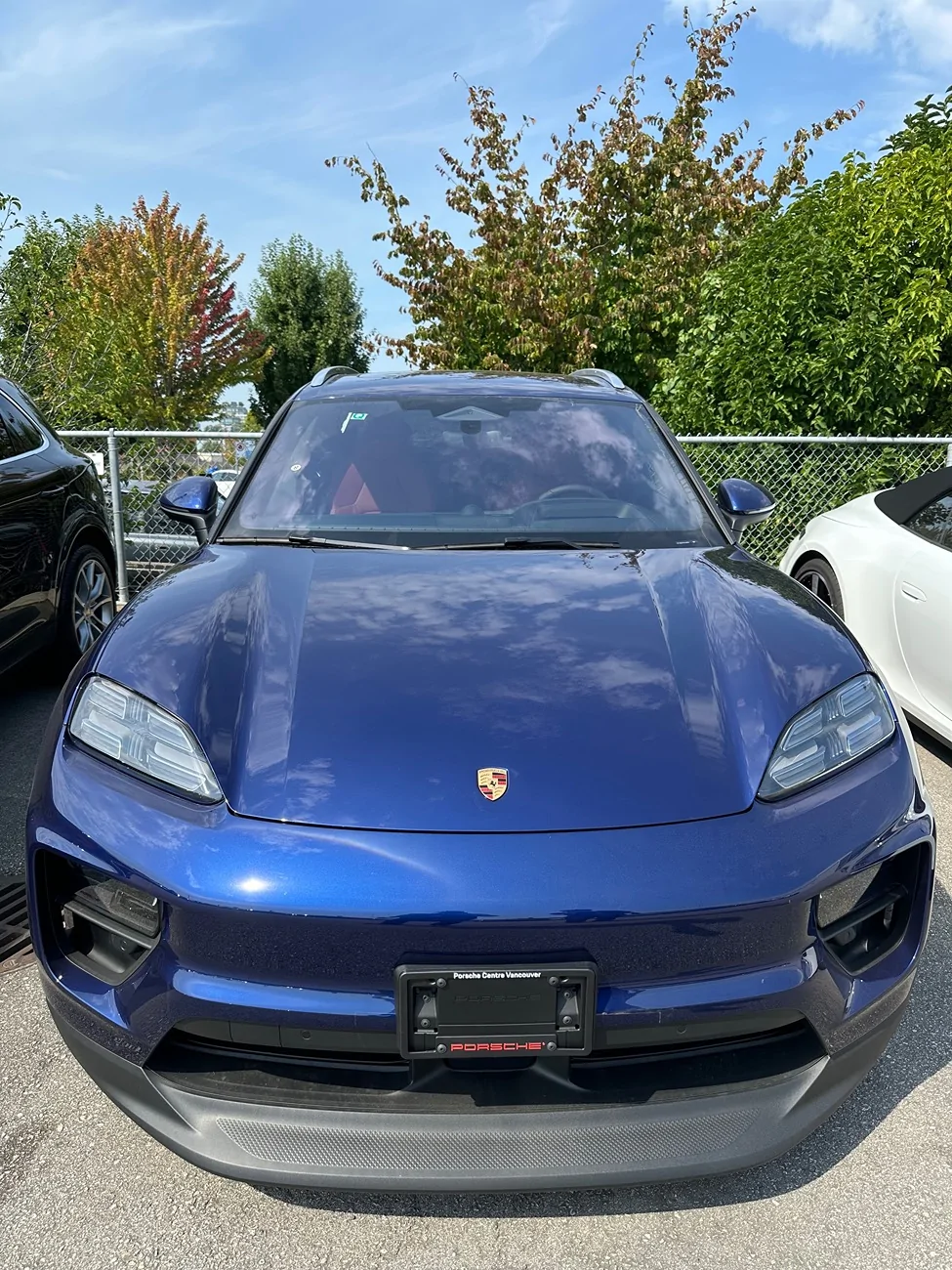 Electric Macan EV GENTIAN BLUE Macan EV Photos IMG_6228