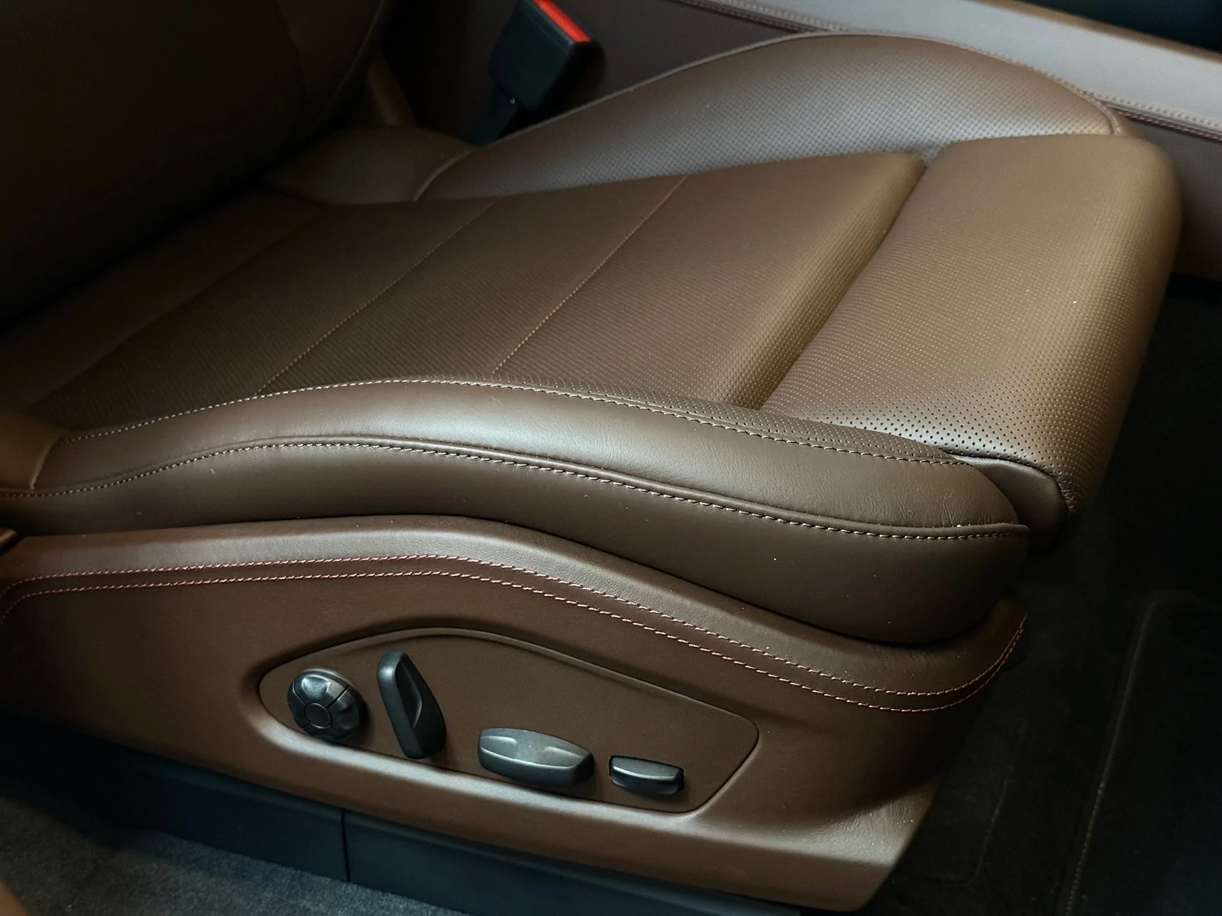 Electric Macan EV The Ambiguously Grey Turbo IMG_5049