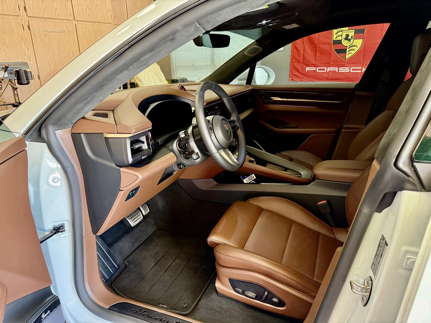 Electric Macan EV Random daily Macan EV photos - post yours! 🤳 IMG_3560