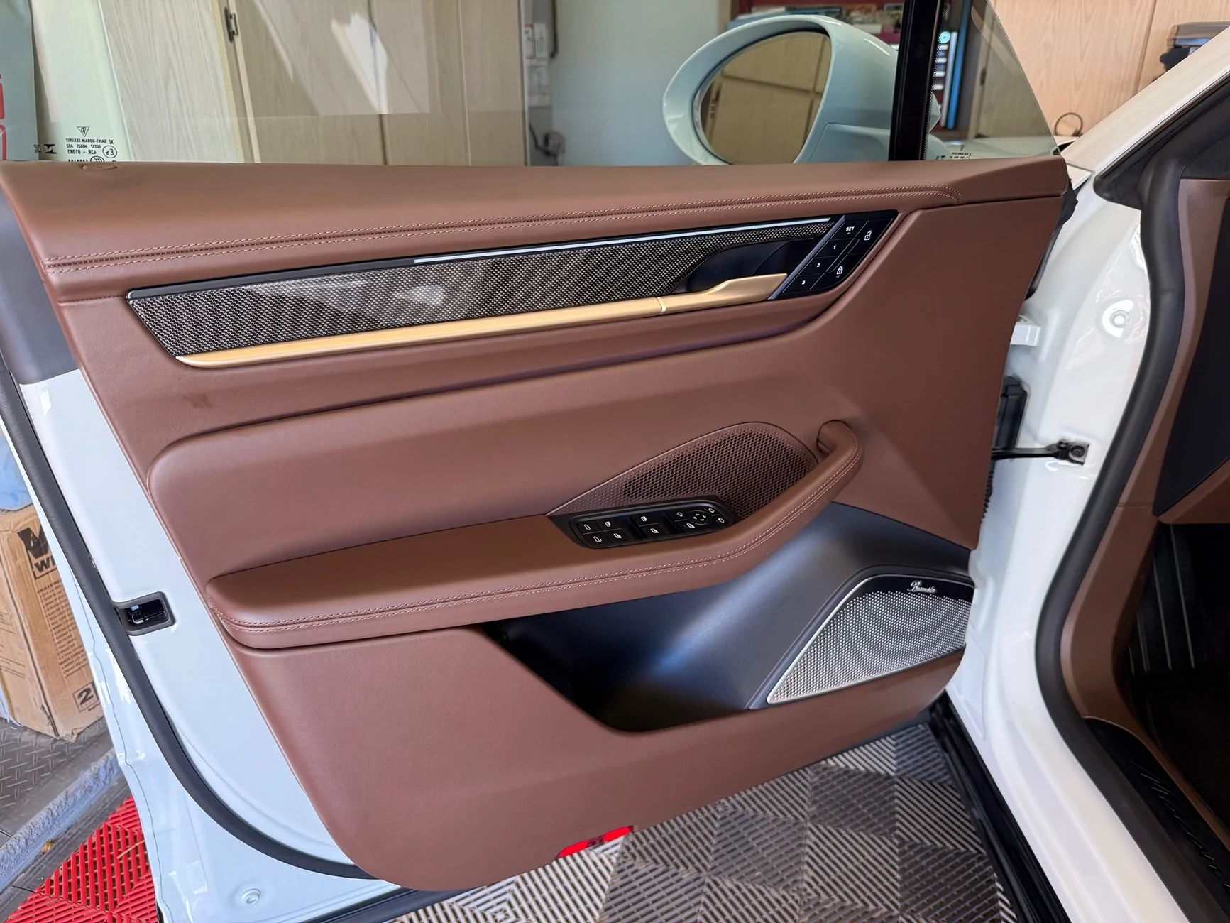 Electric Macan EV Random daily Macan EV photos - post yours! 🤳 IMG_3561