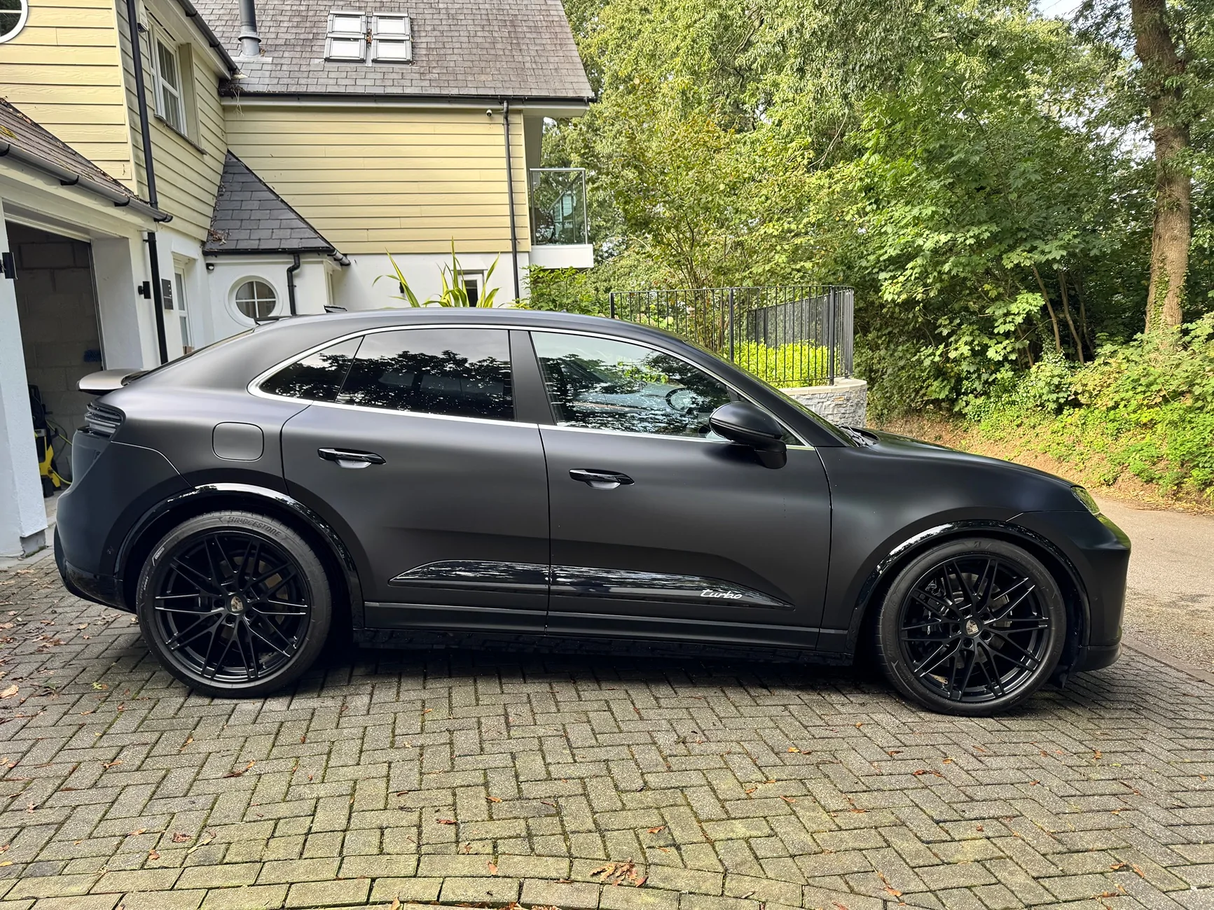 Electric Macan EV Has anyone gotten stealth ppf on 'jet black metallic' macan? IMG_3114
