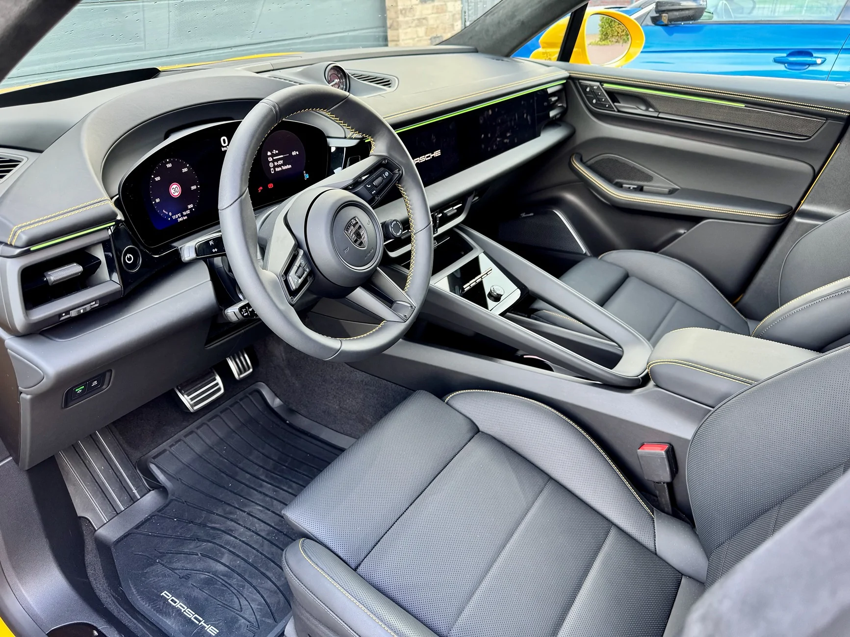 Electric Macan EV 2025 Macan EV Turbo in Speed Yellow (PTS) delivered! IMG_5969