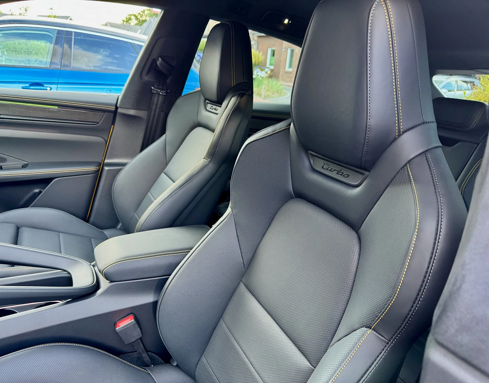 Electric Macan EV 2025 Macan EV Turbo in Speed Yellow (PTS) delivered! IMG_5970