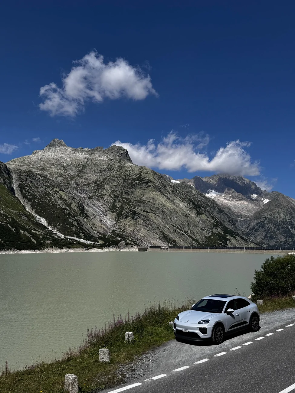 Electric Macan EV An example of how photos can fail to convey the accurate color IMG_9979