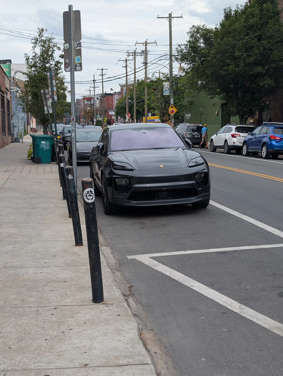 Electric Macan EV VOLCANO GREY Macan EV Photos Thread 1000028132