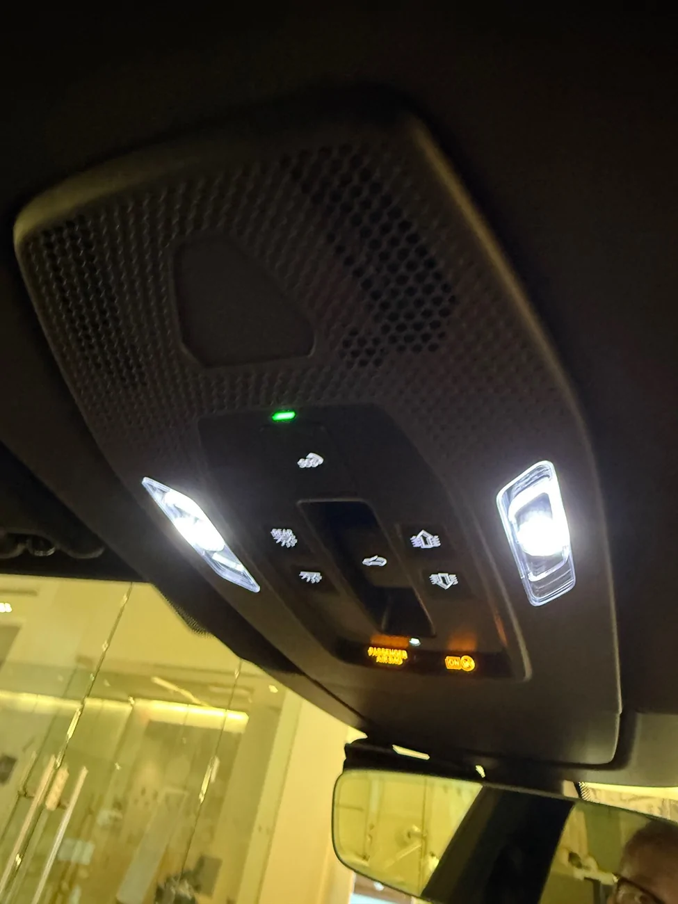 Electric Macan EV No connection car charging info and App IMG_2614