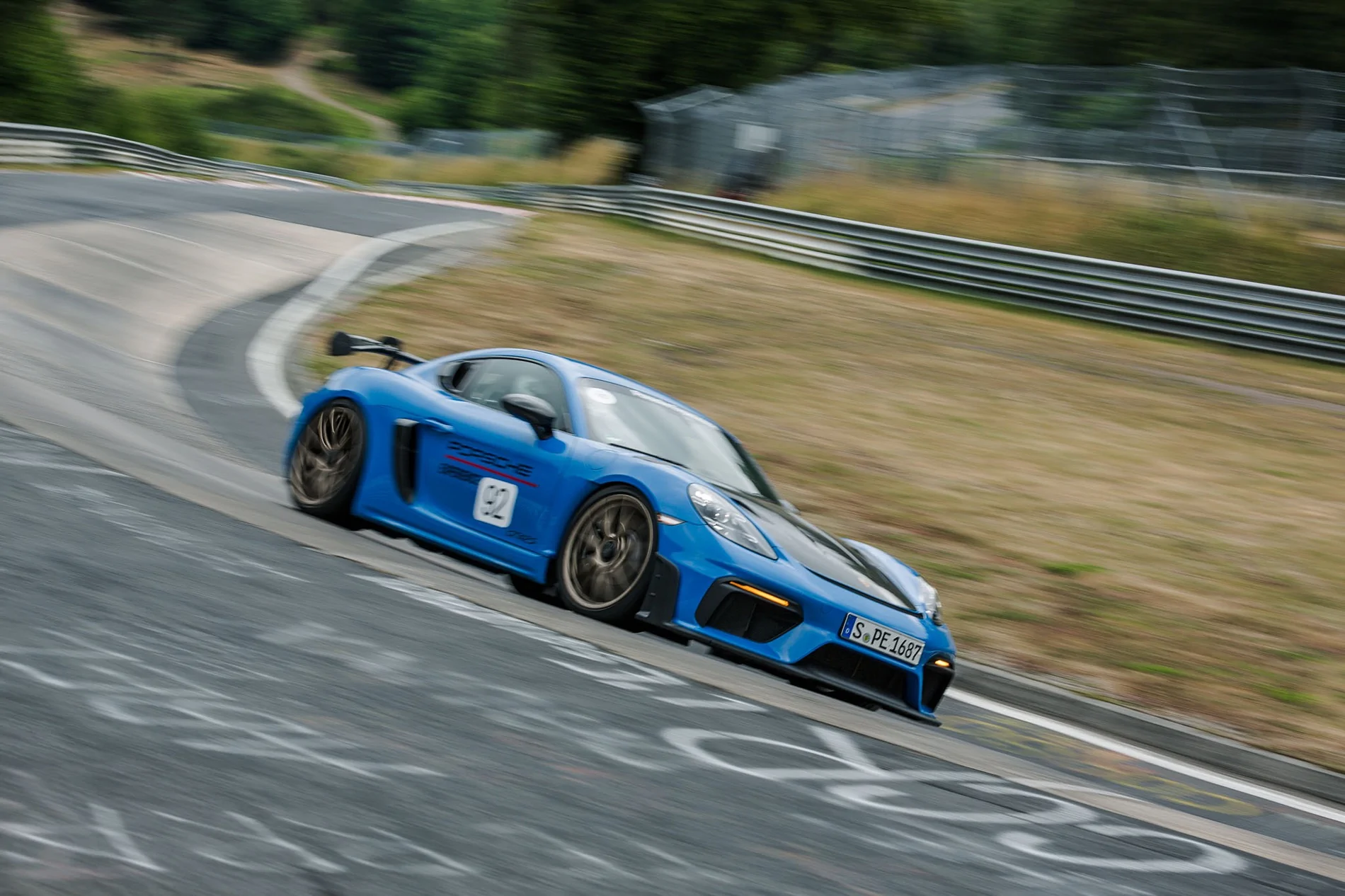 Electric Macan EV Taking my Macan ev turbo to the track Porsche Track Experience_Master_NBR_822509_0911