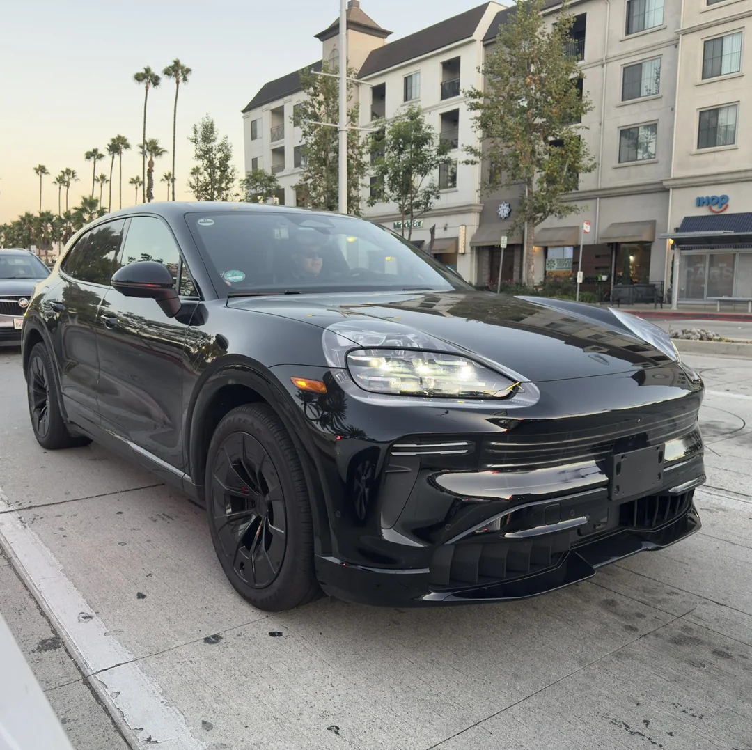 Electric Macan EV 2026(?) Mule Spied Testing in LA 2026-porsche-cayenne-electric-spotted-in-la-v0-1v772t3fyetf1.jpeg
