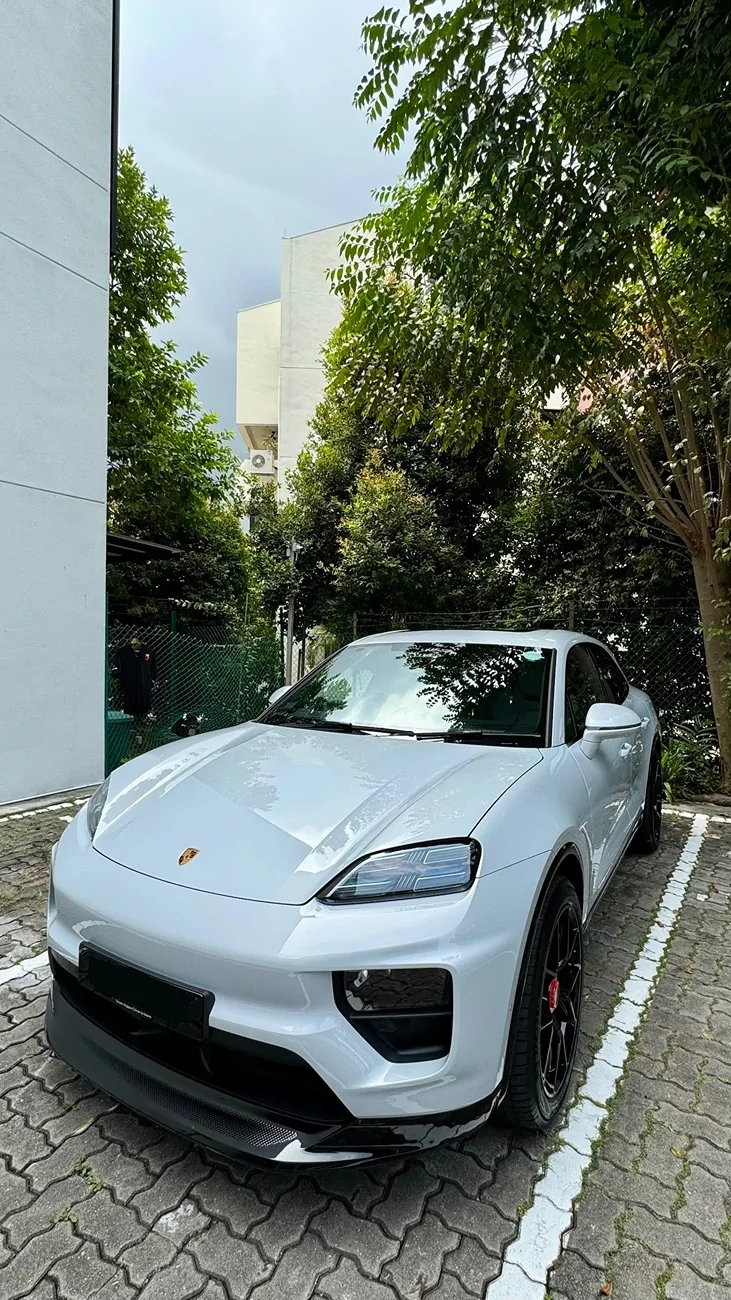 Electric Macan EV Random daily Macan EV photos - post yours! 🤳 FullSizeRender