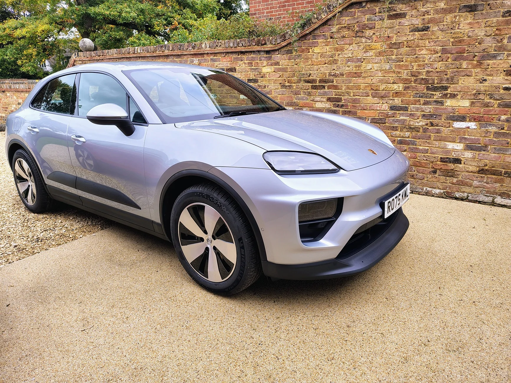 Electric Macan EV Random daily Macan EV photos - post yours! 🤳 IMG_20251016_135252793_HDR_AE