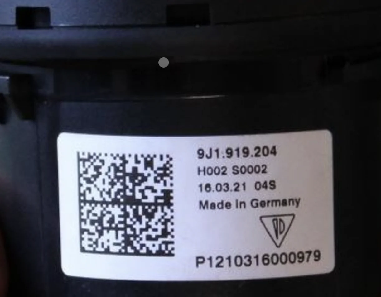 Electric Macan EV Sport Chrono Package with Porsche Design Subsecond Clock ssdc