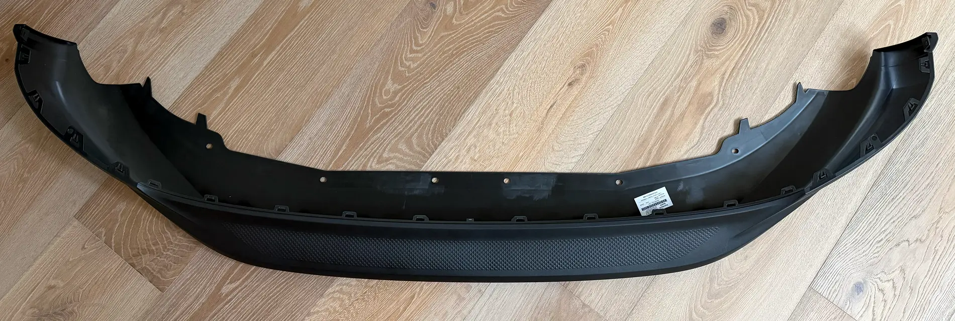 Electric Macan EV Front lower bumper valance / splitter removal tempImagekzBG1v