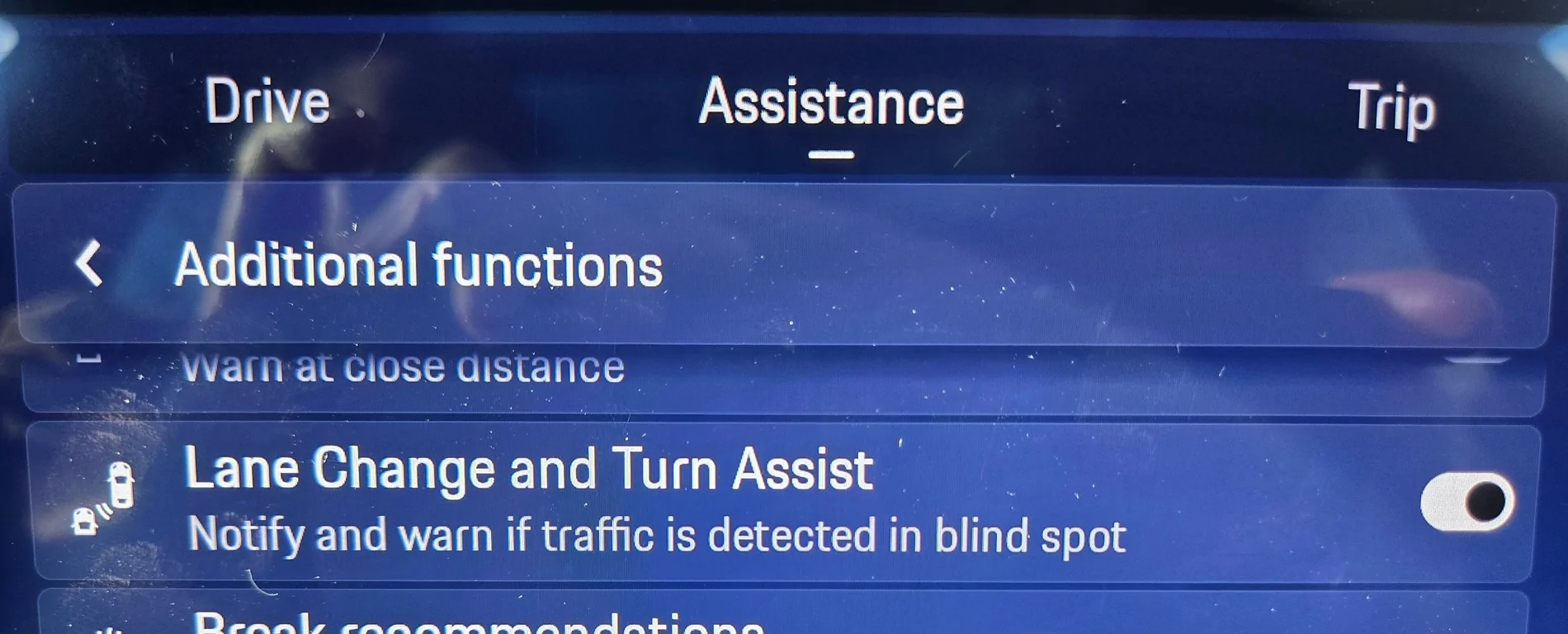 Electric Macan EV Lane Change and Turn Assist NOT Working! Lane Change and Turn Assist