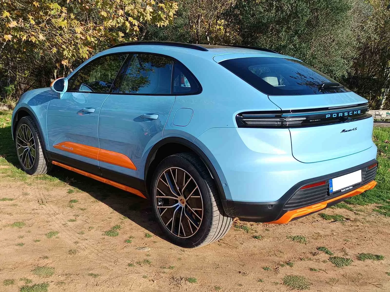 Electric Macan EV FROZEN BLUE Macan EV Photos Thread 1