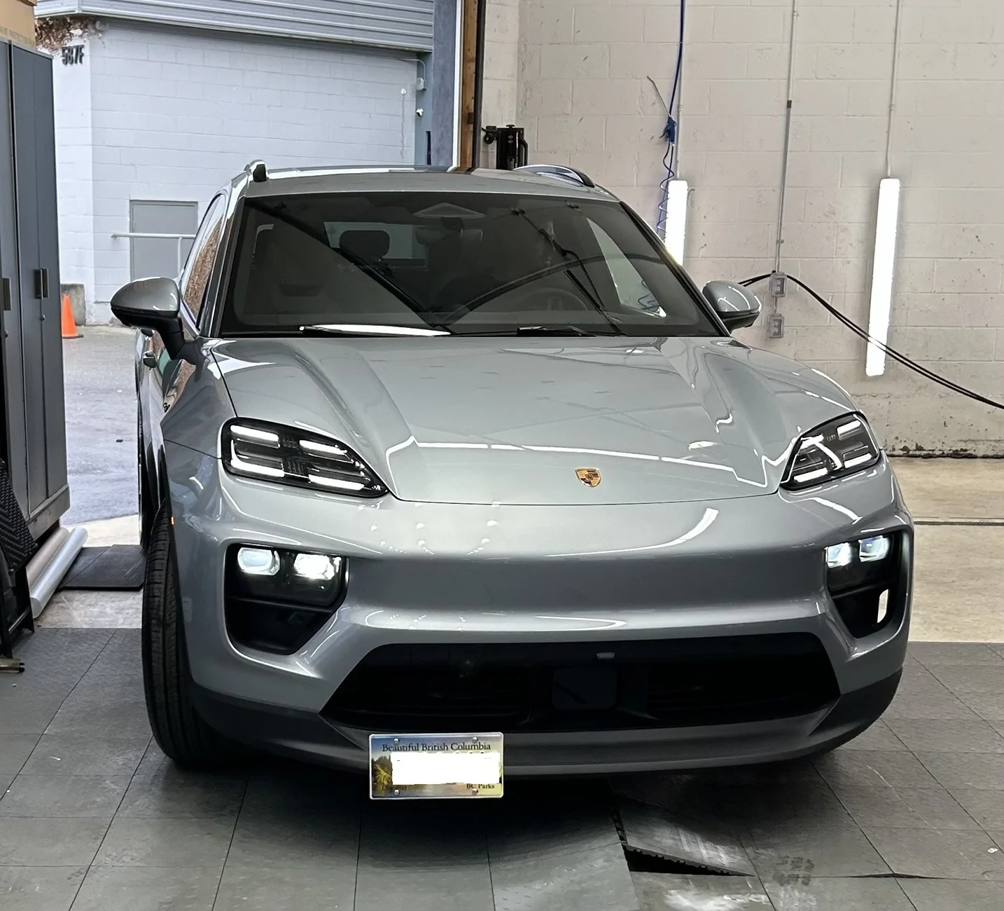 Electric Macan EV Where do I put the front license plate on my ‘26 Macan 4S? plate cover placement