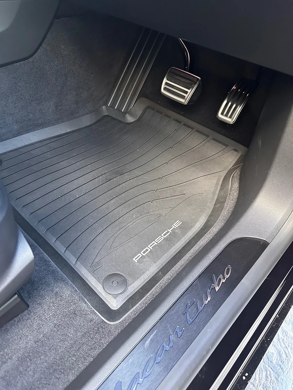 Electric Macan EV Are All-Weather Mats Worth It for a Turbo in London? IMG_8112