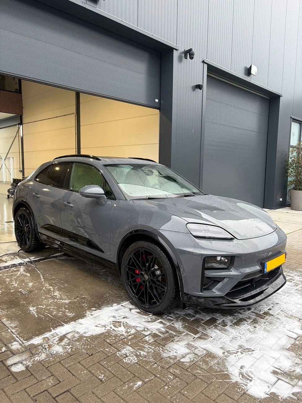 Electric Macan EV Random daily Macan EV photos - post yours! 🤳 177d11d9-160b-47ab-9f39-1cbb98527773