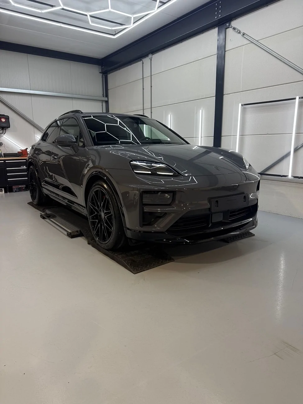 Electric Macan EV Random daily Macan EV photos - post yours! 🤳 938abf98-eb3a-4f70-854d-1b017e982a34