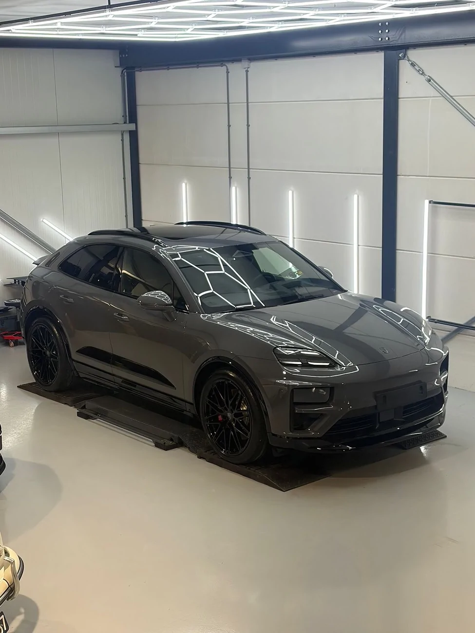 Electric Macan EV Random daily Macan EV photos - post yours! 🤳 d928f89d-e247-448b-b986-d8837ab03816