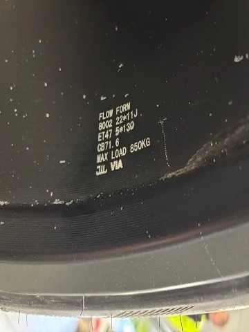 Electric Macan EV Are these original Porsche (Macan) rims? Afbeelding2