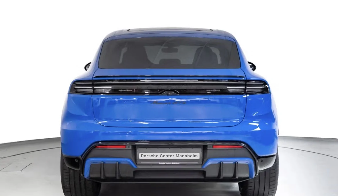 Electric Macan EV New Macan GTS real-life images IMG_6654