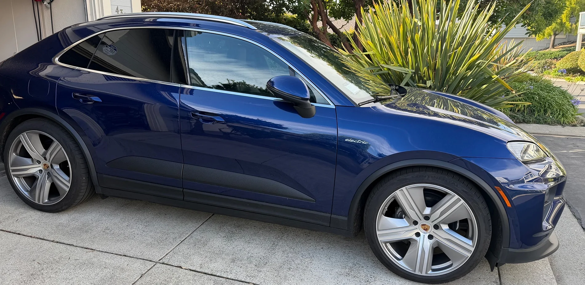 Electric Macan EV [Thoughts] - Macan 4 Loaner vs. Macan Turbo EV (owned) IMG_0273