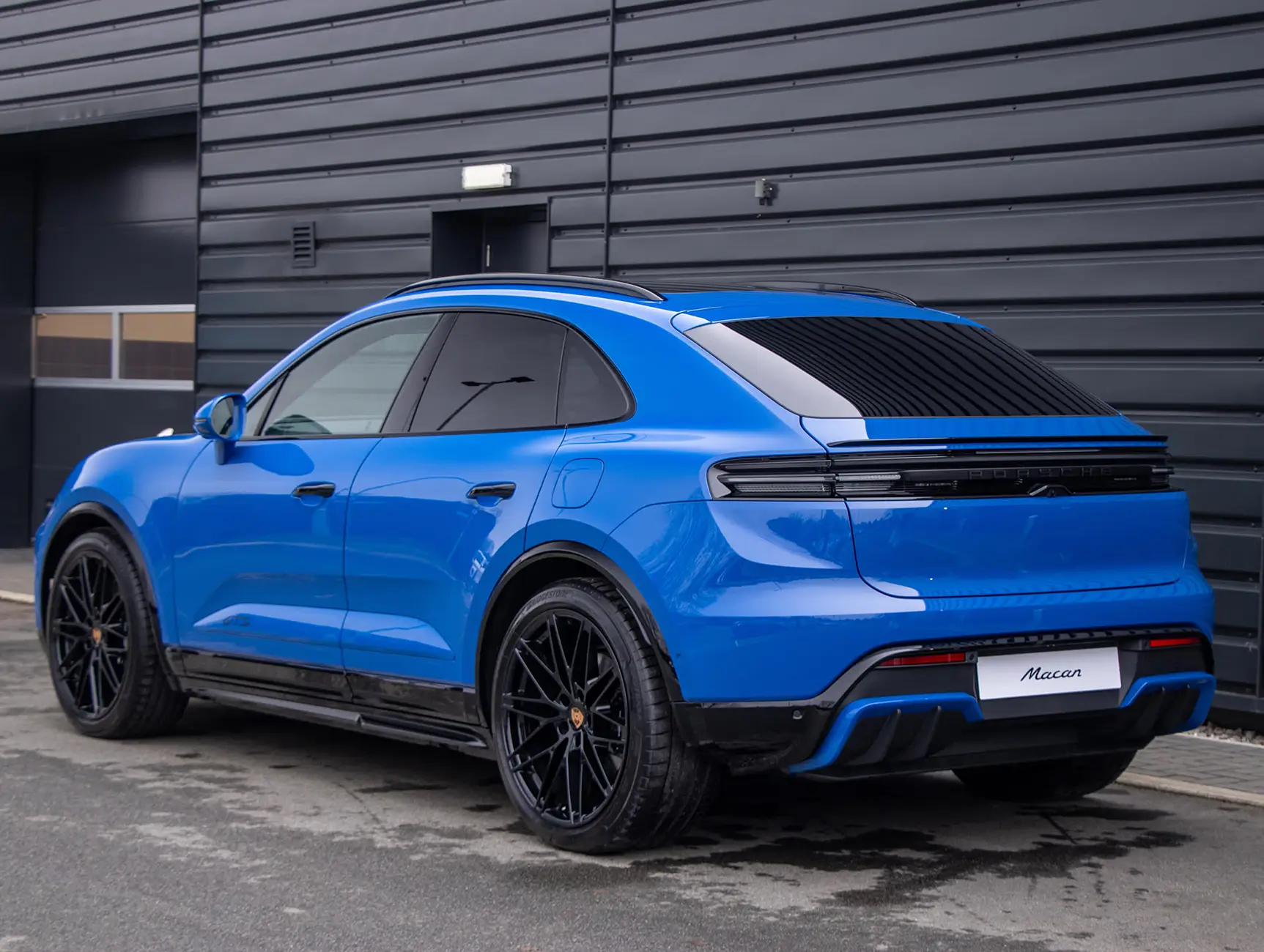 Electric Macan EV New Macan GTS real-life images lugano2