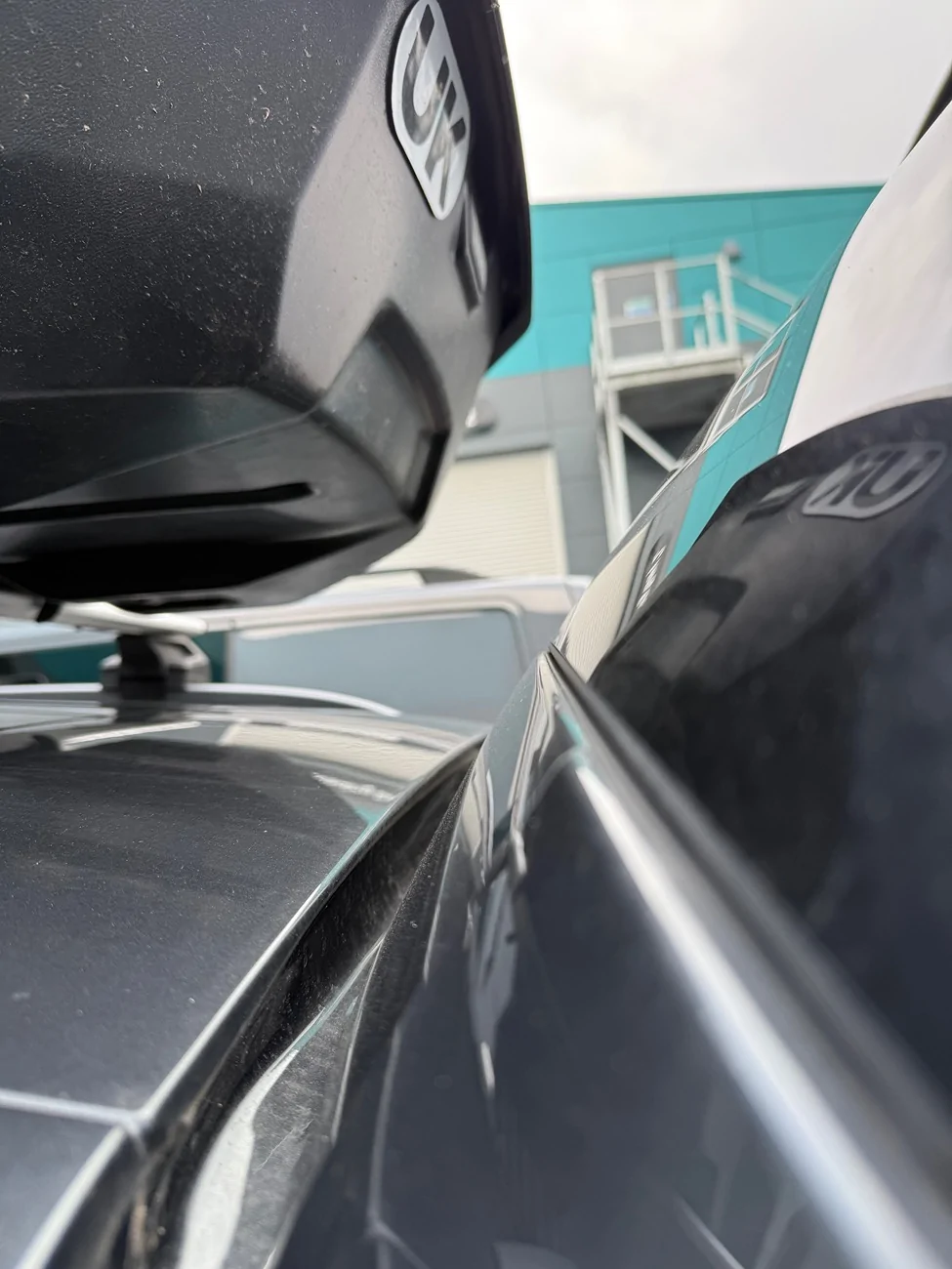 Electric Macan EV Thule Roofbox experiences & compatibility IMG_4146