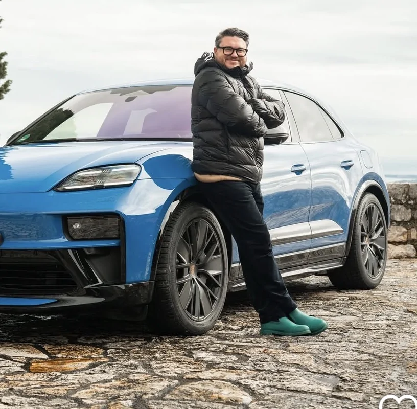 Electric Macan EV New Macan GTS real-life images IMG_0759