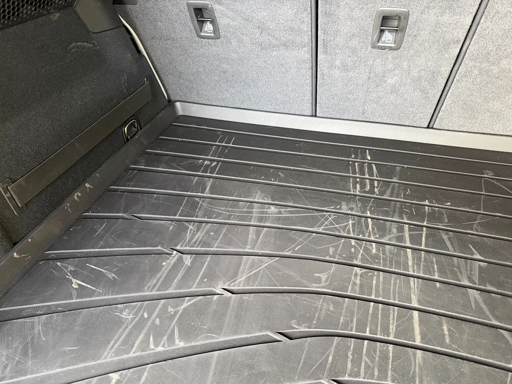 Electric Macan EV Cargo liners IMG_4786