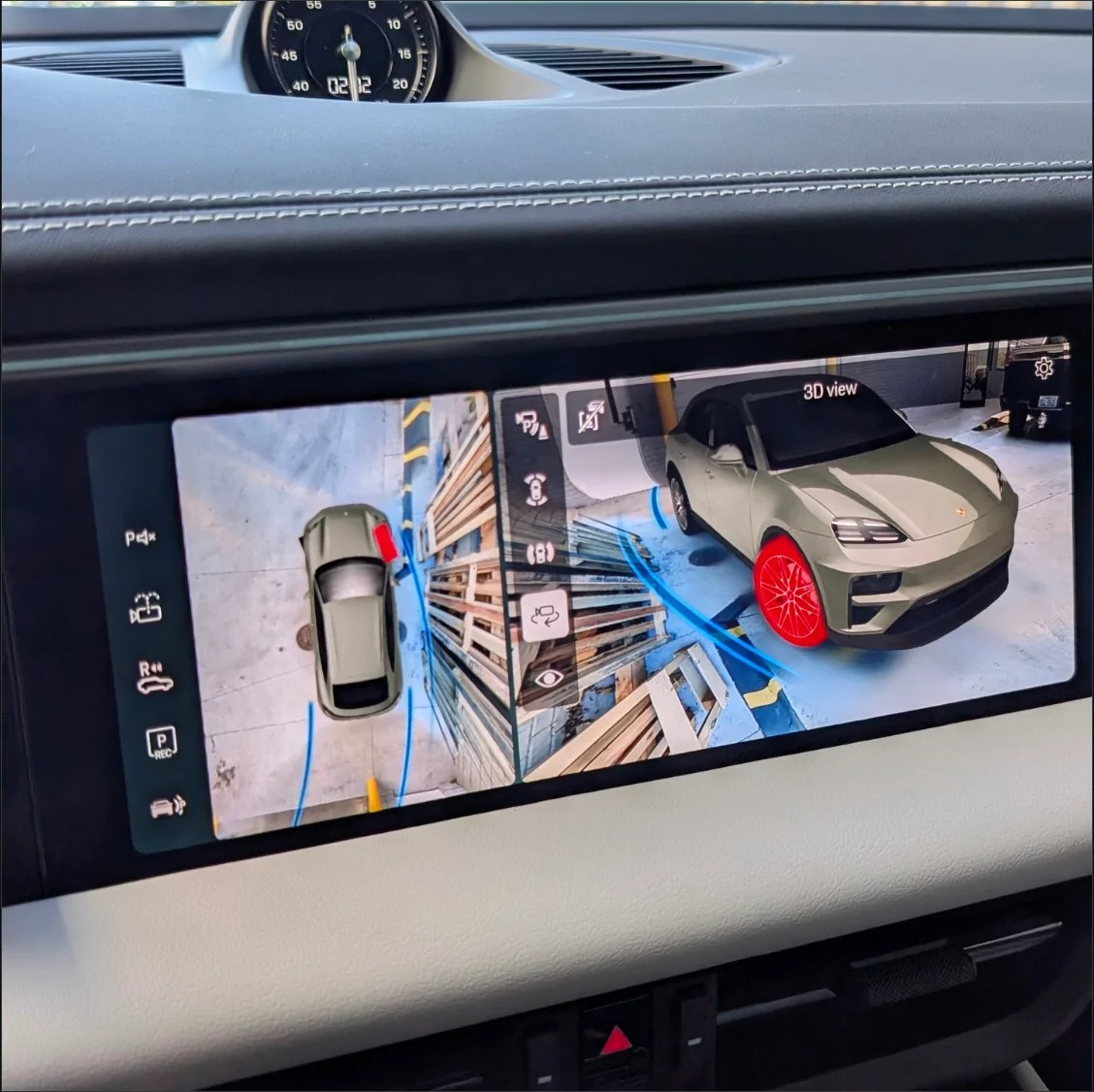 Electric Macan EV MY '26 Info Request (3D Surround View/Kerb Assist vs 2D Surround View 'side' view) images