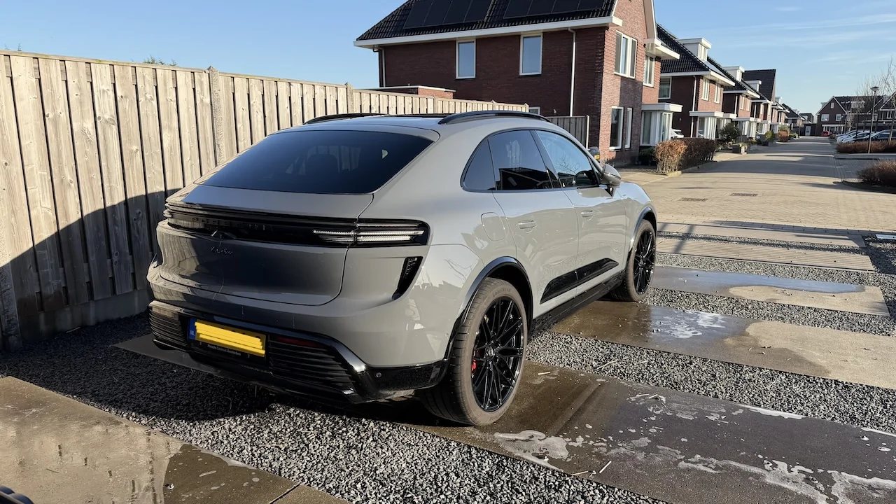 Electric Macan EV Random daily Macan EV photos - post yours! 🤳 IMG_8223 16.12.44