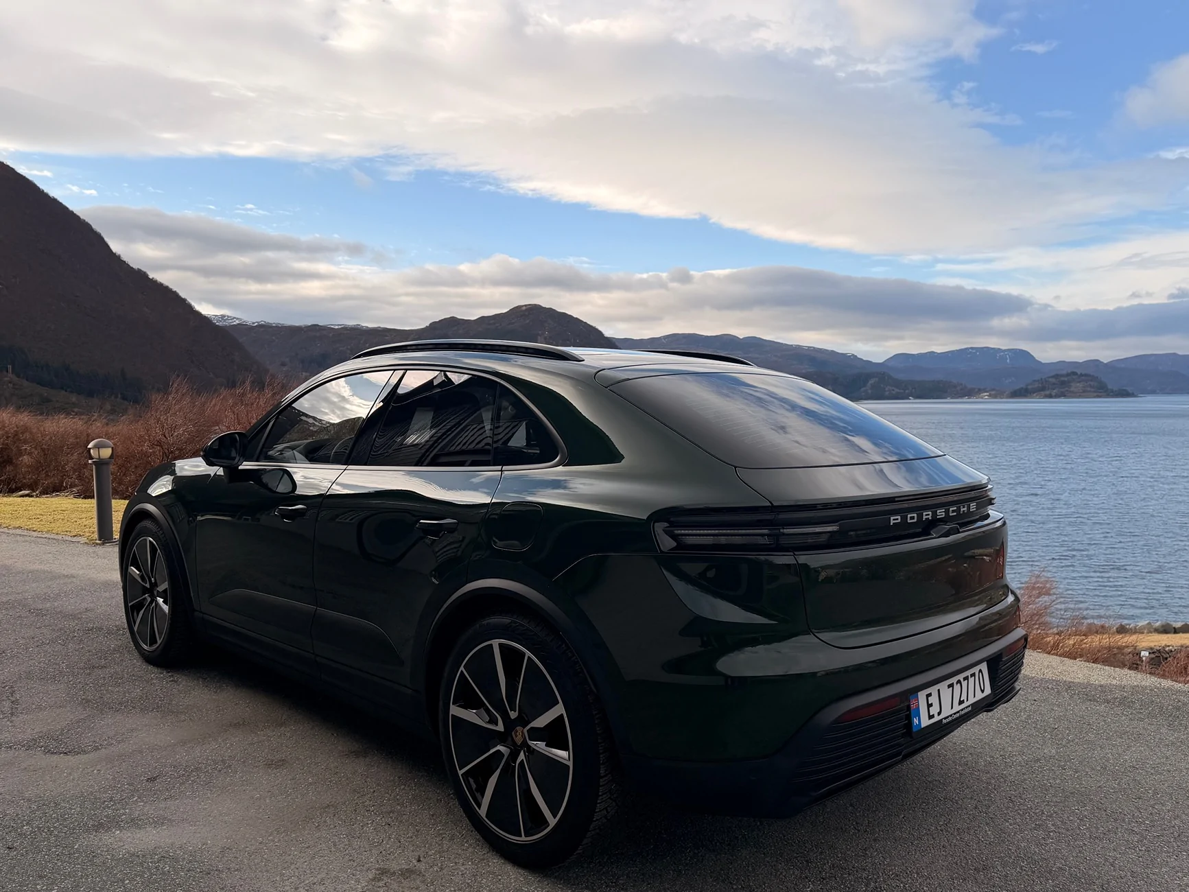 Electric Macan EV Random daily Macan EV photos - post yours! 🤳 IMG_1136