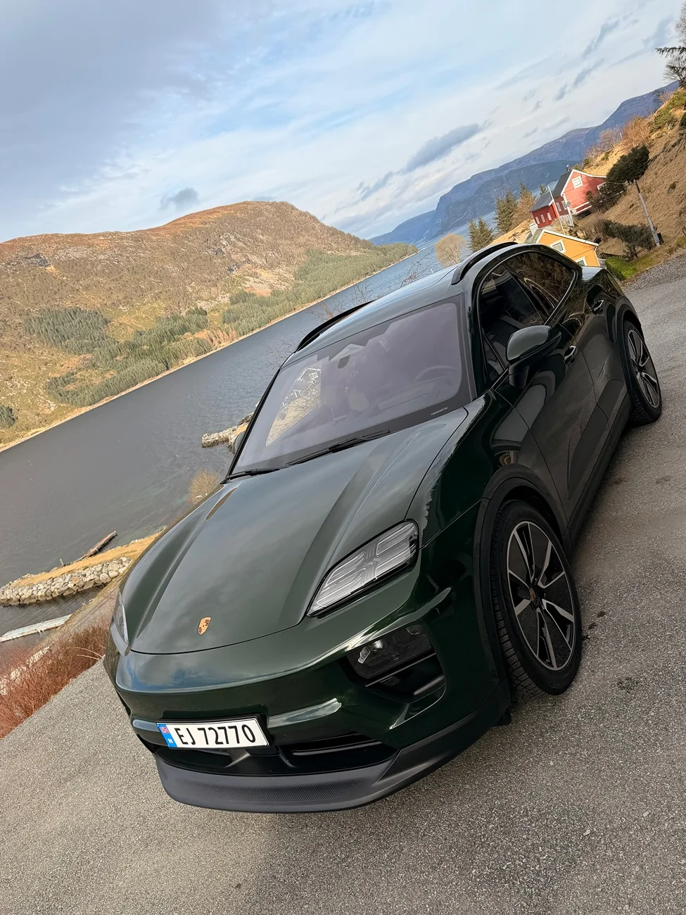 Electric Macan EV Random daily Macan EV photos - post yours! 🤳 IMG_1144