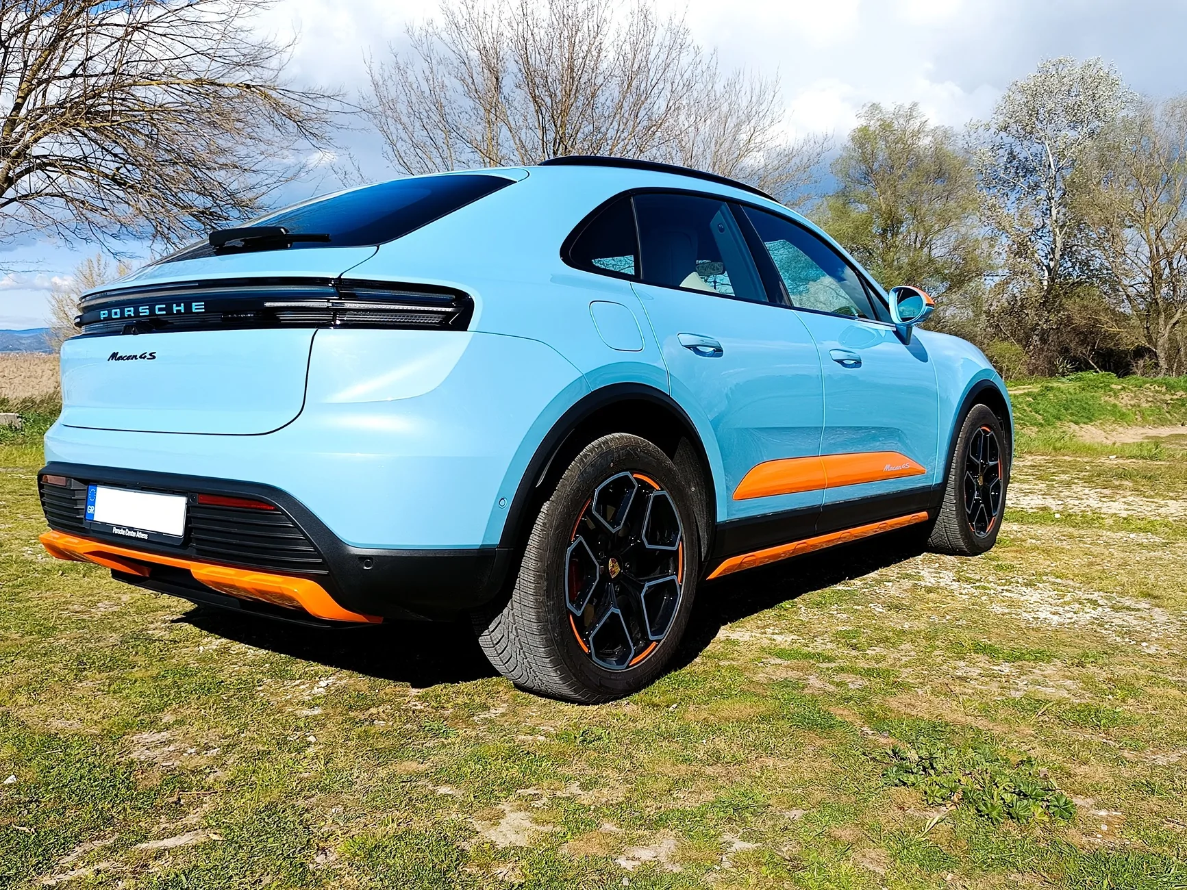 Electric Macan EV Painting side blades, front diffusor, side skirt, wheels arces like on turbo? IMG_20260329_165218